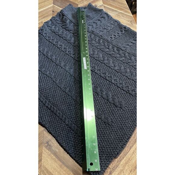 Inis Crafts Sweater Cape Poncho Merino Wool Cable Knit Ireland Made S/M New - Picture 7 of 9